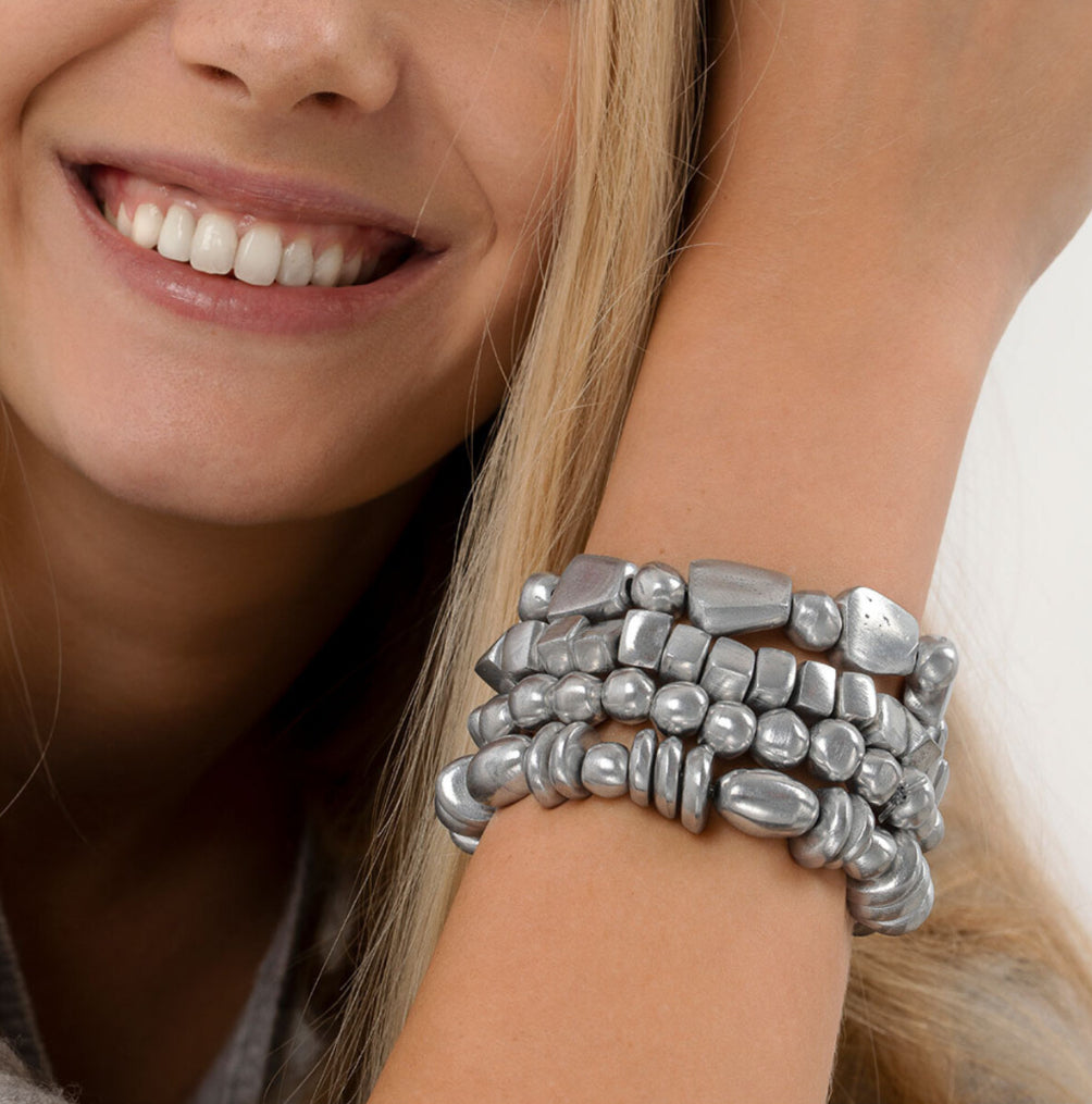 Elastic Irregular Rectangles and Spheres Bracelet