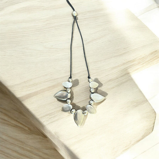 Necklace Leaves and Small Rounds