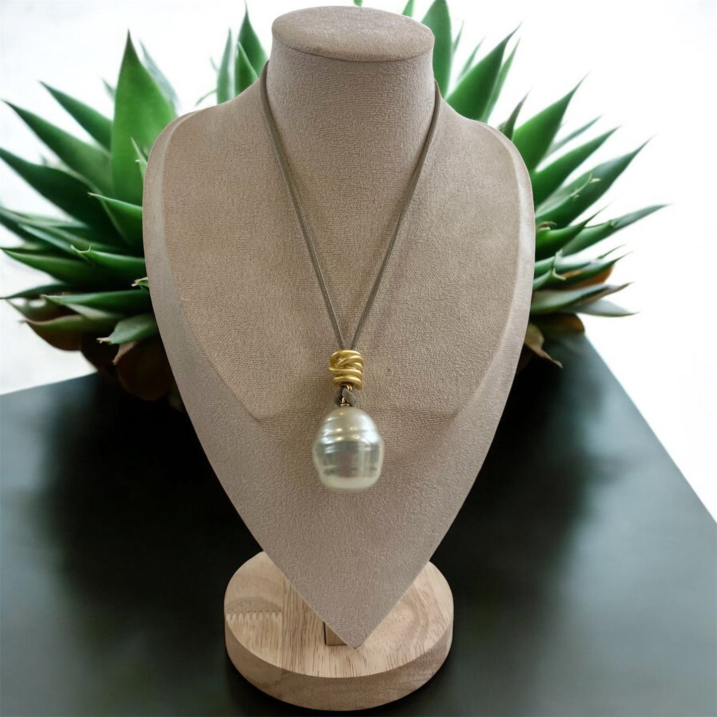Big Pearl Adjustable Necklace